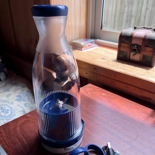 Blender Cup - Rechargeable Mixer & Portable Juice Bottle